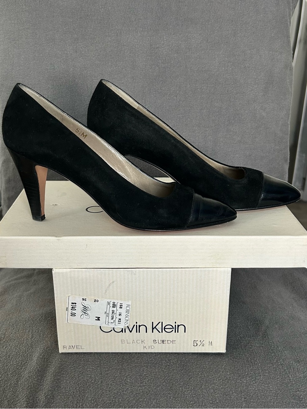 Vtg Calvin Klein Black Suede Patent Cap Toe RAVEL Pumps 5.5M Made in Italy Box